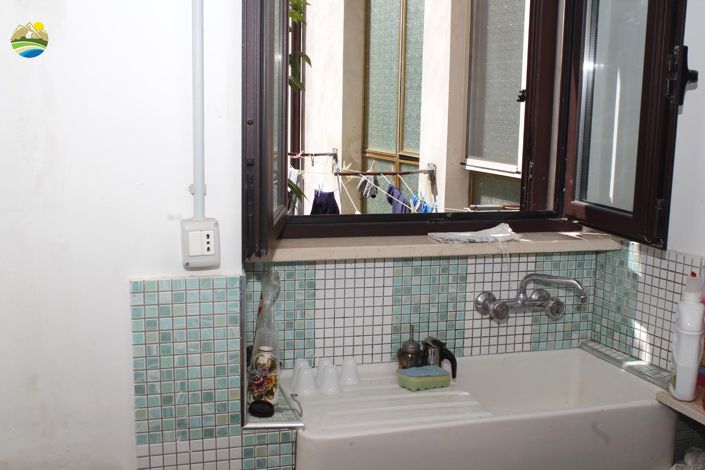 Image No.36-2 Bed Property for sale