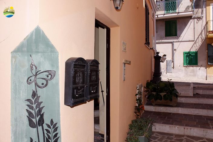 Image No.6-2 Bed Property for sale