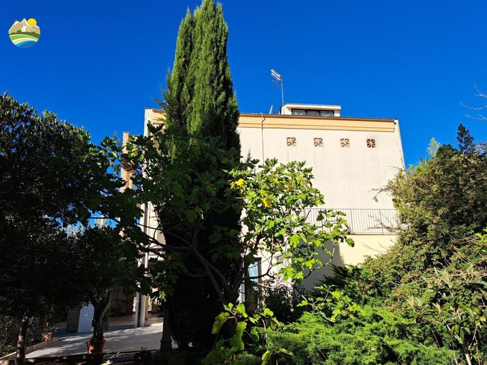 Image No.5-Propriété de 3 chambres à vendre à Atri