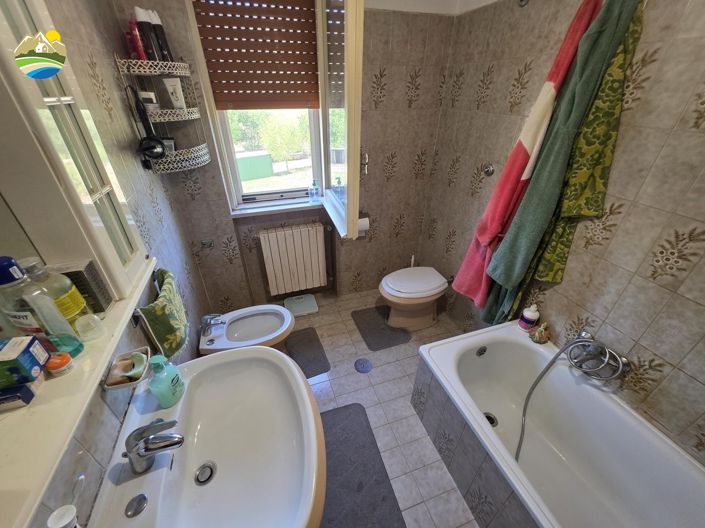 Image No.20-5 Bed Country House for sale