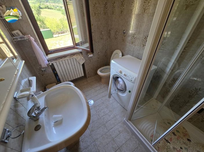 Image No.27-5 Bed Country House for sale