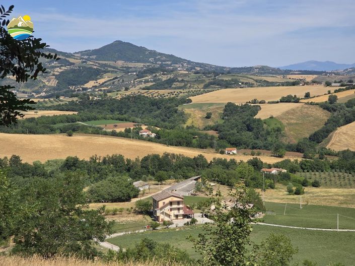 Image No.32-5 Bed Country House for sale