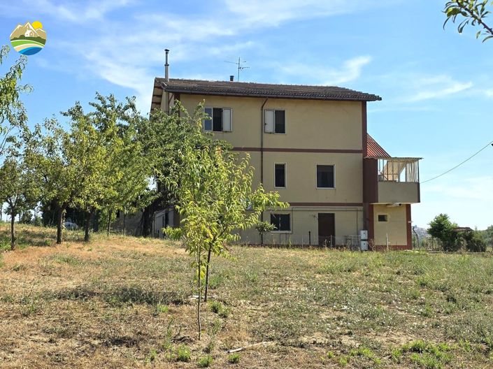 Image No.9-5 Bed Country House for sale