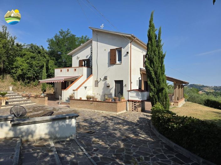 Image No.3-Maison de campagne de 5 chambres à vendre à Montefino