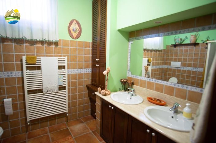 Image No.23-Villa de 4 chambres à vendre à Teramo