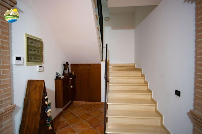 Image No.24-Villa de 4 chambres à vendre à Teramo