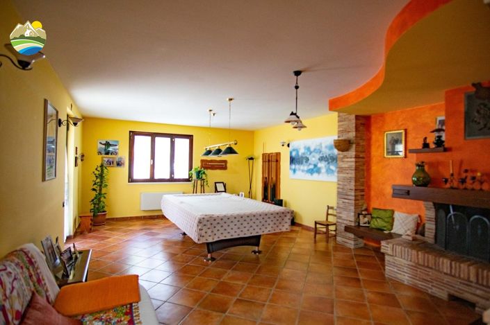 Image No.25-Villa de 4 chambres à vendre à Teramo