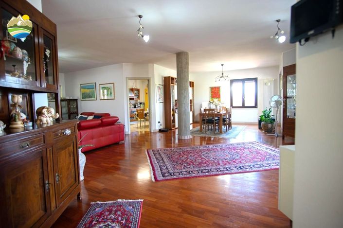 Image No.35-Villa de 4 chambres à vendre à Teramo