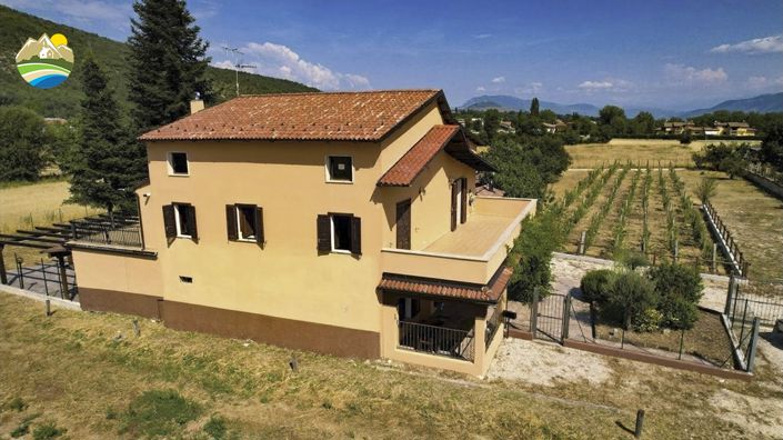 Image No.3-Maison de campagne de 6 chambres à vendre à Pettorano sul Gizio