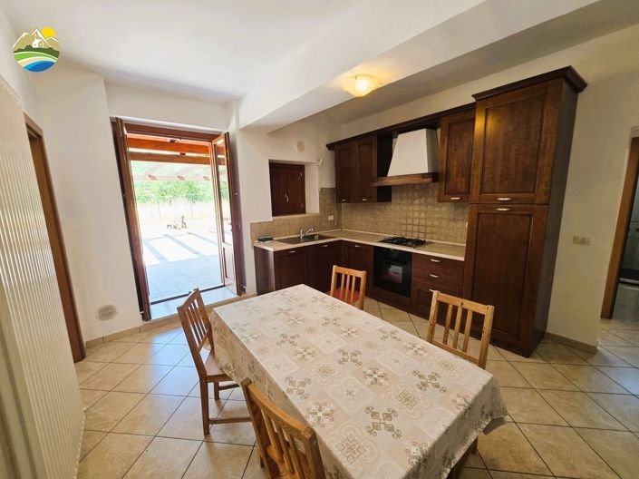 Image No.39-Maison de campagne de 6 chambres à vendre à Pettorano sul Gizio