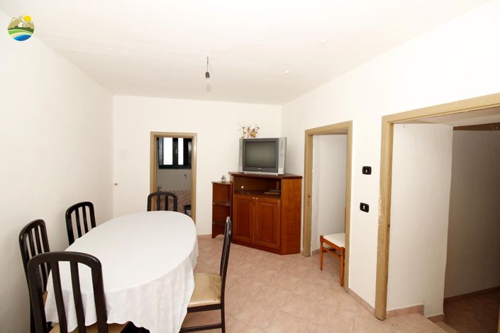 Image No.3-Maison de campagne de 3 chambres à vendre à Cermignano