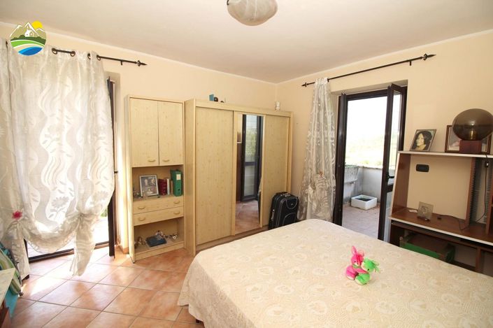 Image No.12-Maison de campagne de 2 chambres à vendre à Bisenti