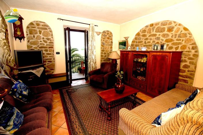 Image No.4-Maison de campagne de 2 chambres à vendre à Bisenti