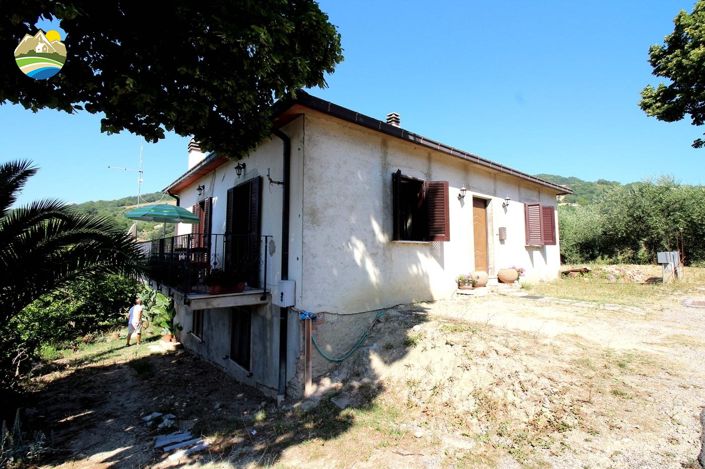 Image No.5-Maison de campagne de 2 chambres à vendre à Bisenti