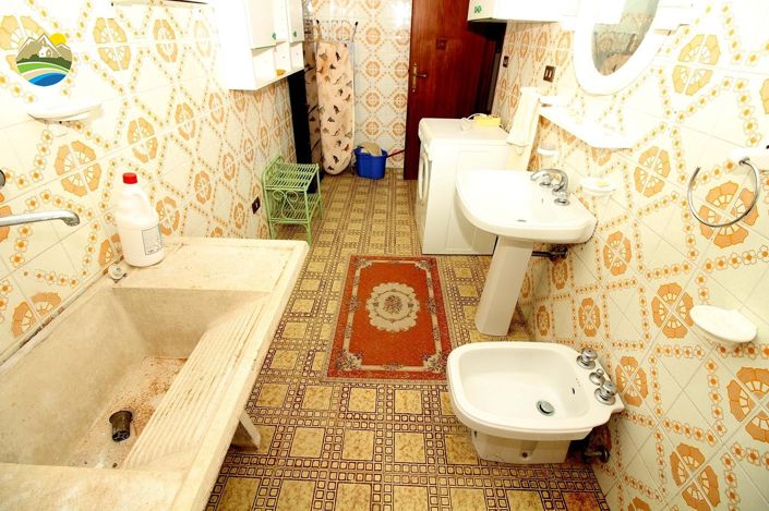 Image No.22-3 Bed Apartment for sale