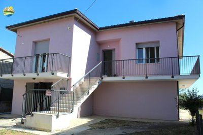 1 - Castilenti, Maison de ville