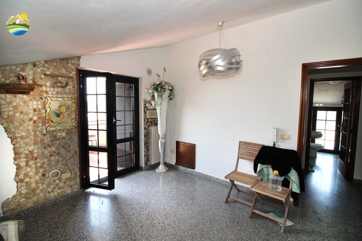 Image No.10-2 Bed Apartment for sale