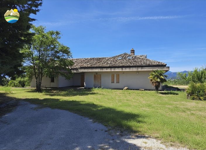 Image No.16-Villa de 5 chambres à vendre à Teramo