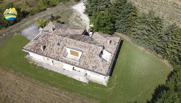Image No.2-Villa de 5 chambres à vendre à Teramo