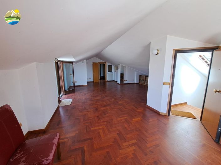 Image No.22-Villa de 5 chambres à vendre à Teramo