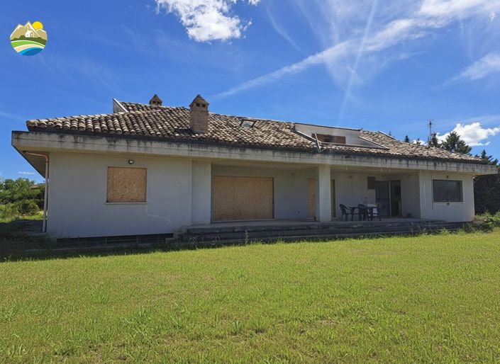 Image No.9-Villa de 5 chambres à vendre à Teramo