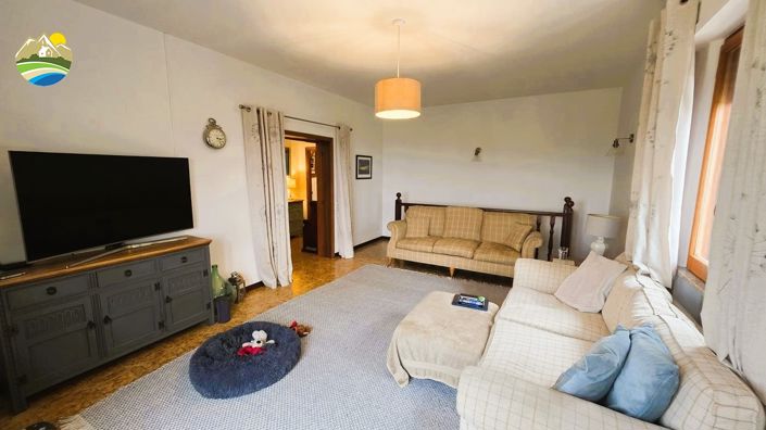 Image No.19-2 Bed Country House for sale