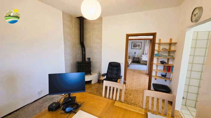 Image No.23-2 Bed Country House for sale