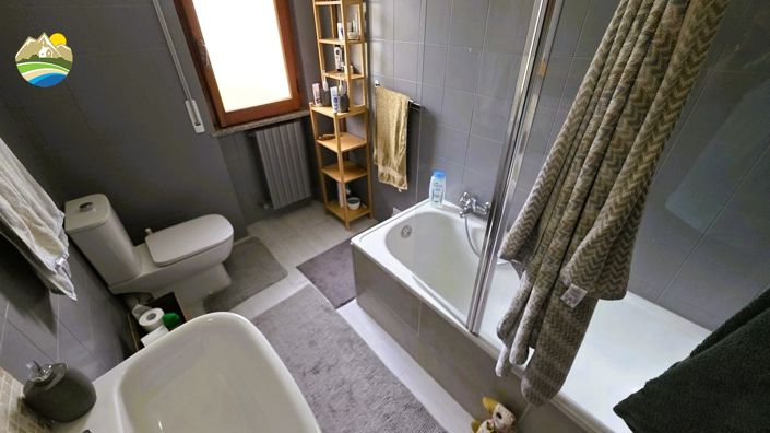 Image No.26-2 Bed Country House for sale