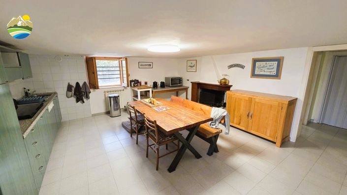 Image No.28-2 Bed Country House for sale