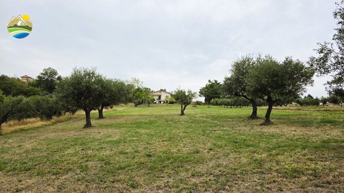 Image No.42-2 Bed Country House for sale