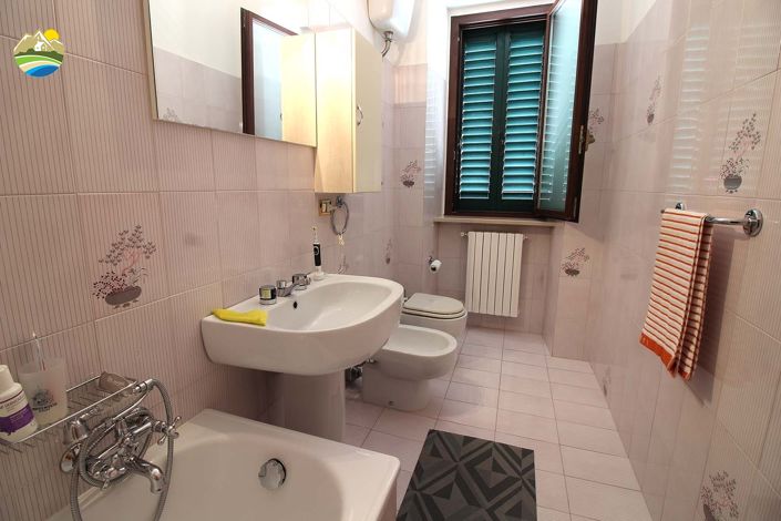 Image No.32-2 Bed Penthouse for sale