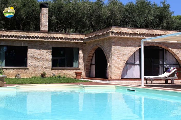 Image No.25-6 Bed Villa for sale