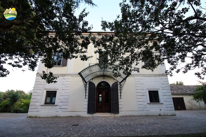 Image No.37-6 Bed Villa for sale
