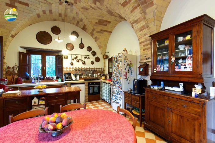 Image No.4-6 Bed Villa for sale