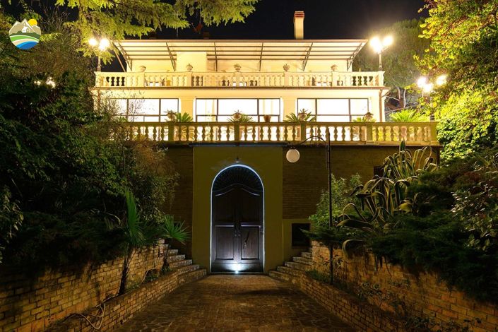 Image No.9-6 Bed Villa for sale