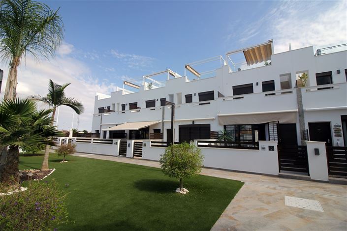 Image No.1-3 Bed Townhouse for sale