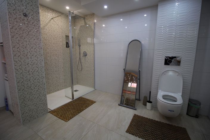 Image No.18-3 Bed Villa for sale