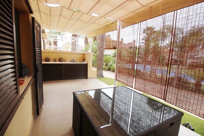 Image No.20-2 Bed Townhouse for sale