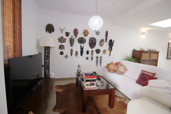 Image No.7-2 Bed Townhouse for sale