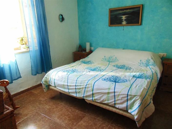 Image No.14-3 Bed Country House for sale