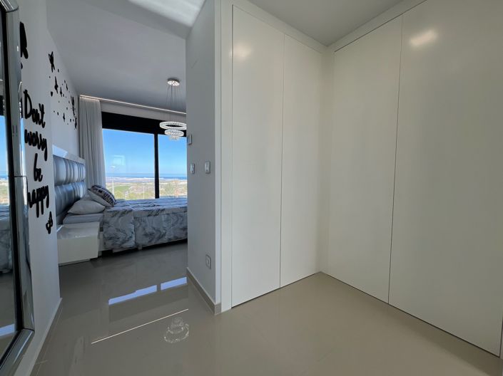 Image No.19-5 Bed Villa for sale