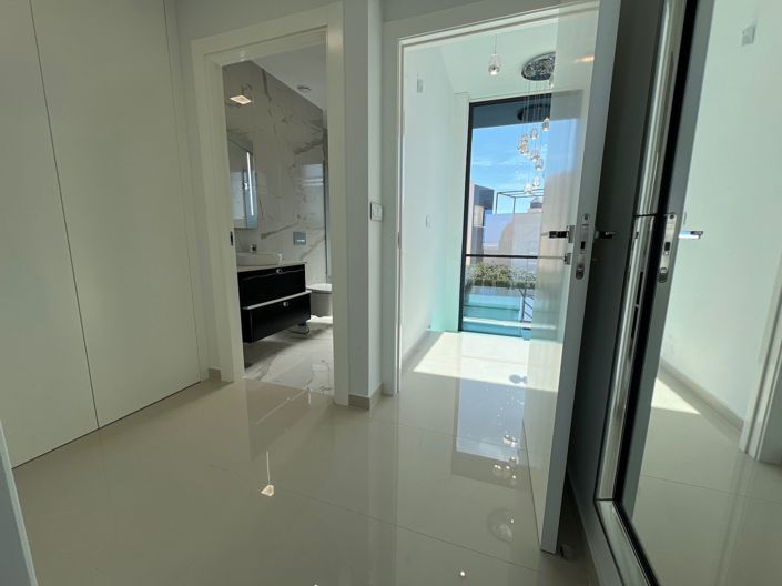 Image No.24-5 Bed Villa for sale