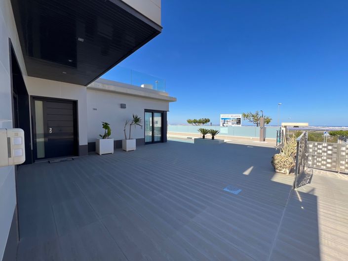 Image No.44-5 Bed Villa for sale