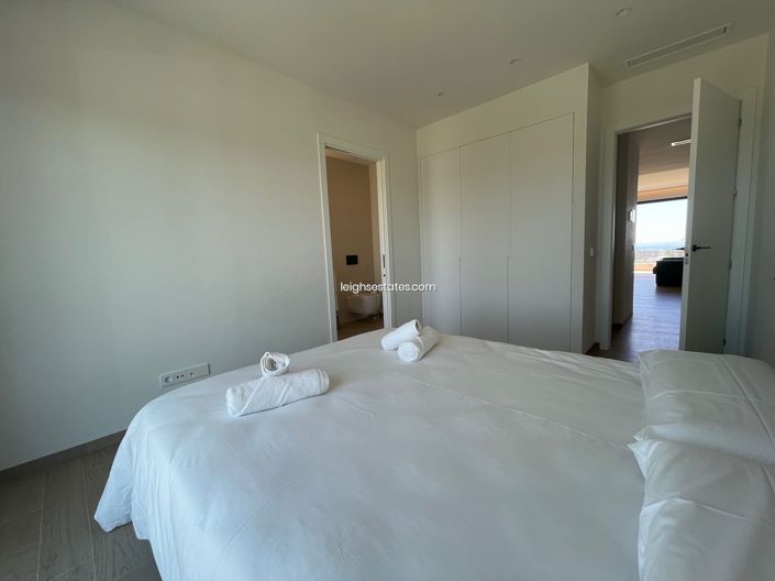 Image No.21-2 Bed Apartment for sale