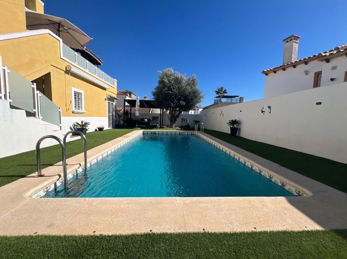 Image No.12-3 Bed Villa for sale