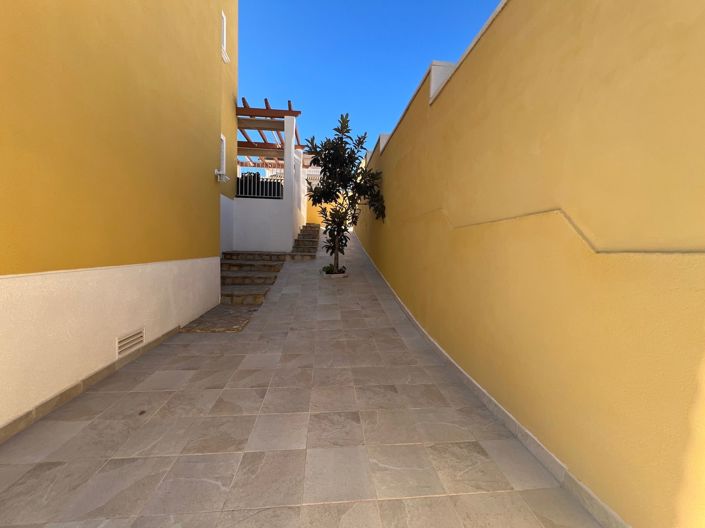 Image No.29-3 Bed Villa for sale