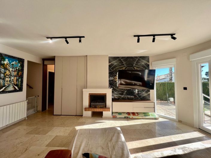 Image No.10-Villa de 4 chambres à vendre à Villamartin