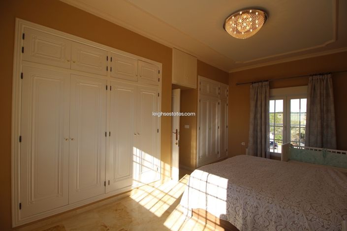 Image No.14-Villa de 4 chambres à vendre à Villamartin