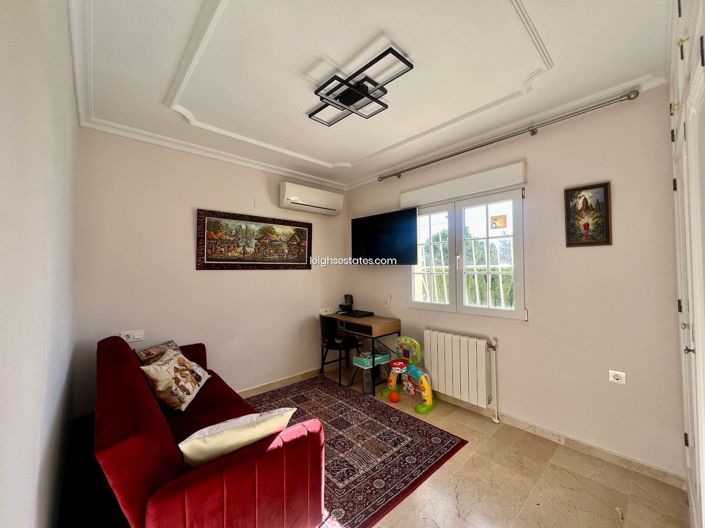 Image No.18-Villa de 4 chambres à vendre à Villamartin