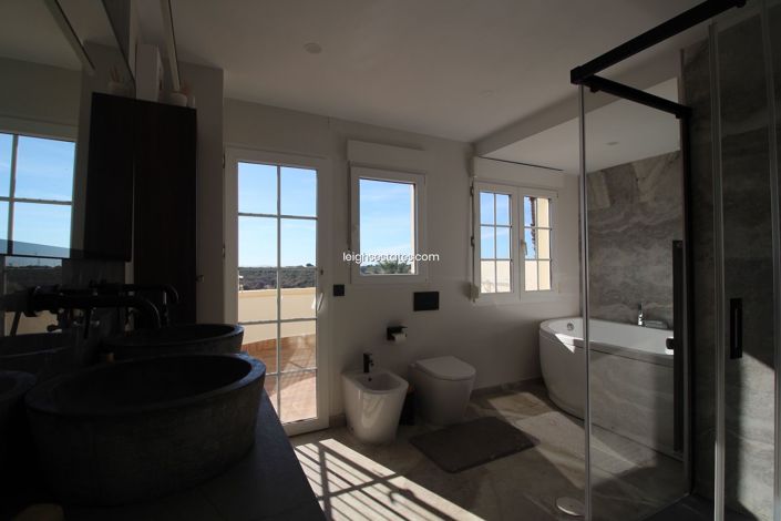 Image No.27-Villa de 4 chambres à vendre à Villamartin